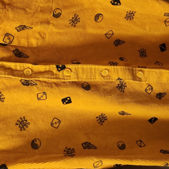 Forever 21 Men courdory mustard yellow button down size S - Picture 4 of 10
